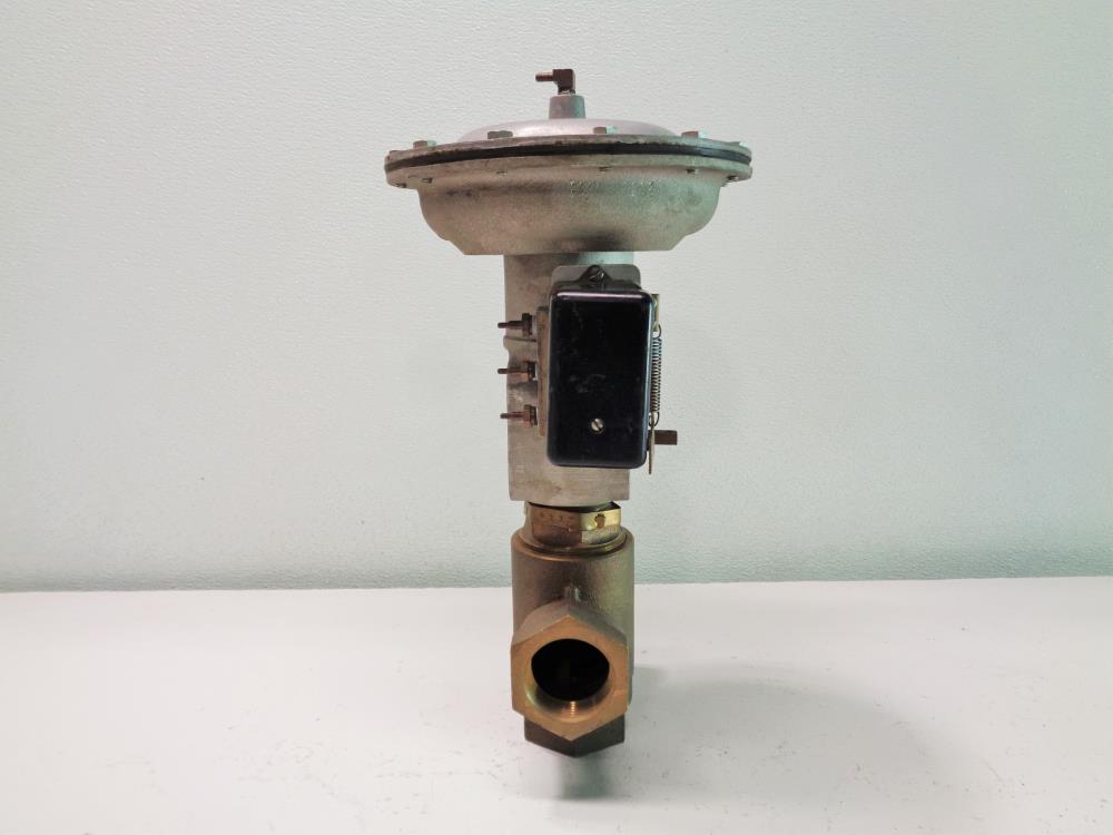 Johnson Controls 1.5" NPT 3 -Way Mixing Valve V-5844-2 W/ Actuator 4R